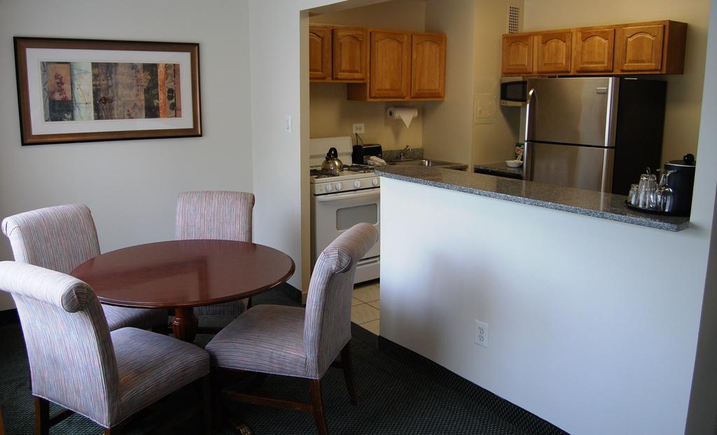 Washington Suites Alexandria Zimmer foto